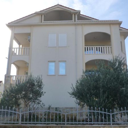 Apartment Adrijana ノヴァリャ エクステリア 写真
