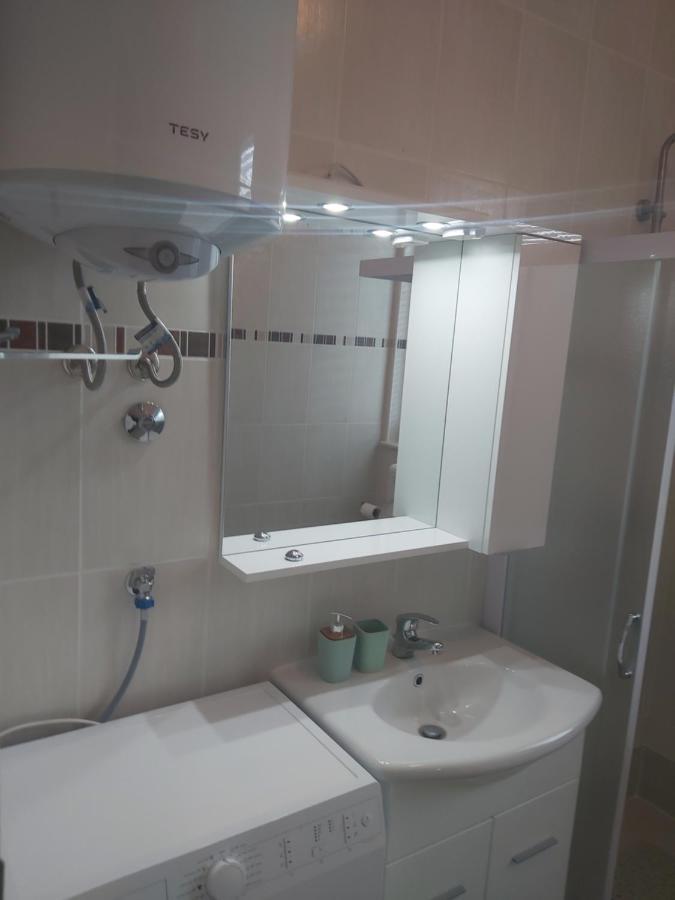 Apartment Adrijana ノヴァリャ エクステリア 写真